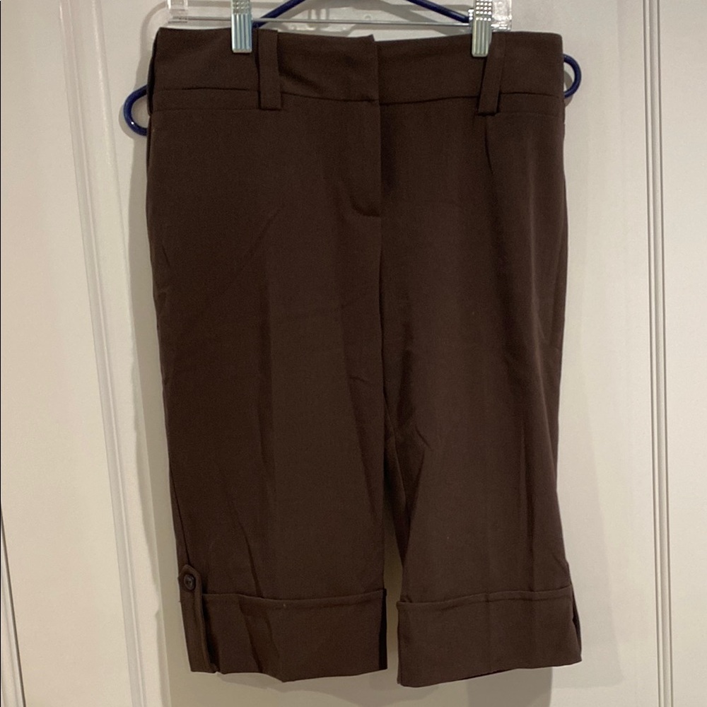 Bwear Brown Capris with Cuffed Hems and Tailored Fit